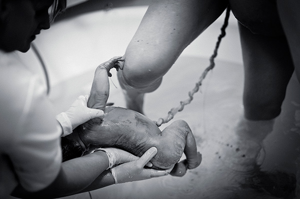 Birth - a few seconds old Birth, baby, umbilical cord, midwives, water birth